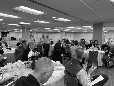 At the NNA Foundation s 137th Annual Convention & Trade Show, Anderson stands to accept recognition. At the NNA Foundation s 137th Annual Convention & Trade Show, Anderson stands to accept recognition.