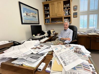 Lockwood Phillips, publisher of the Carteret County News-Times and NNA past president, is dedicated to maintaining his newspaper s archives. (Photo by Teri Saylor)