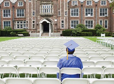 It’s graduation season, and some graduates may wish to celebrate their accomplishment with acts of faith. Freedom Forum religious freedom coordinator (and recent graduate) Hannah Santos looks at when prayer and religious garb are OK at public school graduations – and what the limits are on this First Amendment expression.